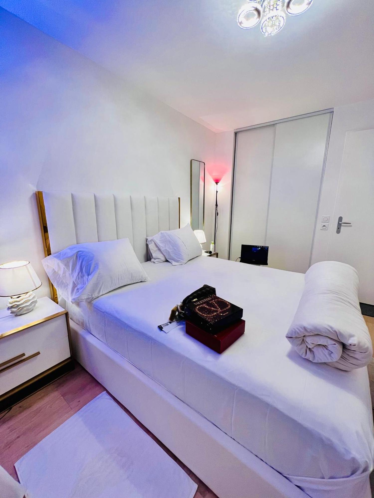 Les Residences De Djibril Le Blanc-Mesnil Eksteriør billede